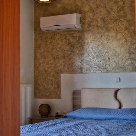 Fully Renovated Apartment-ανακαινισμένο διαμέρισμα