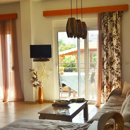 Fully Renovated Apartment-ανακαινισμένο διαμέρισμα Apartament Paradeísion