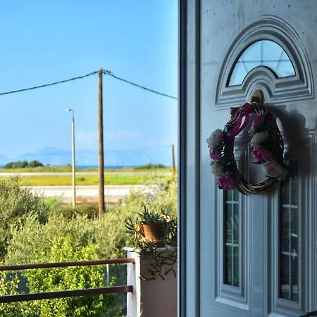 Apartament Fully Renovated Apartment-ανακαινισμένο διαμέρισμα Paradeísion