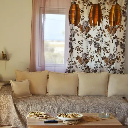 Fully Renovated Apartment-ανακαινισμένο διαμέρισμα Lejlighed